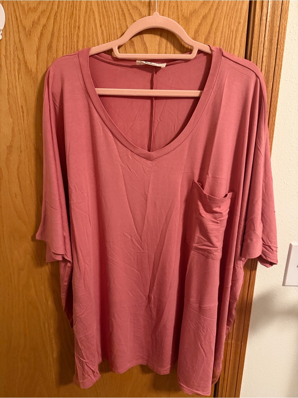 🫶🏼5 for $45!!🫶🏼 VERY OVERSIZED Zenana Dusty Rose V-Neck Pocket Short Sleeve